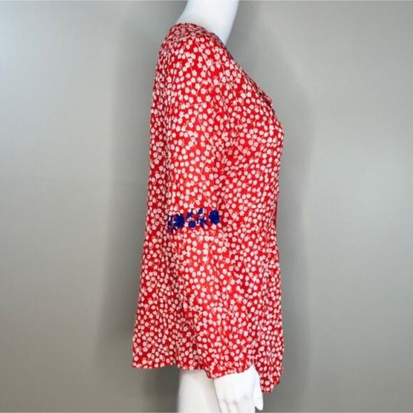 Solitaire Blouse Womens Medium‎ Red White Ditzy Floral Blue Embroidery Bohemian - Picture 3 of 7